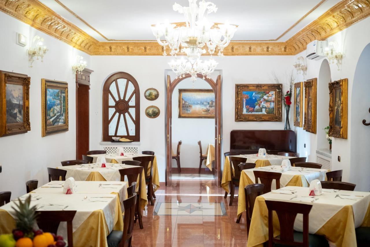 Euro Hotel Iglesias Exterior photo
